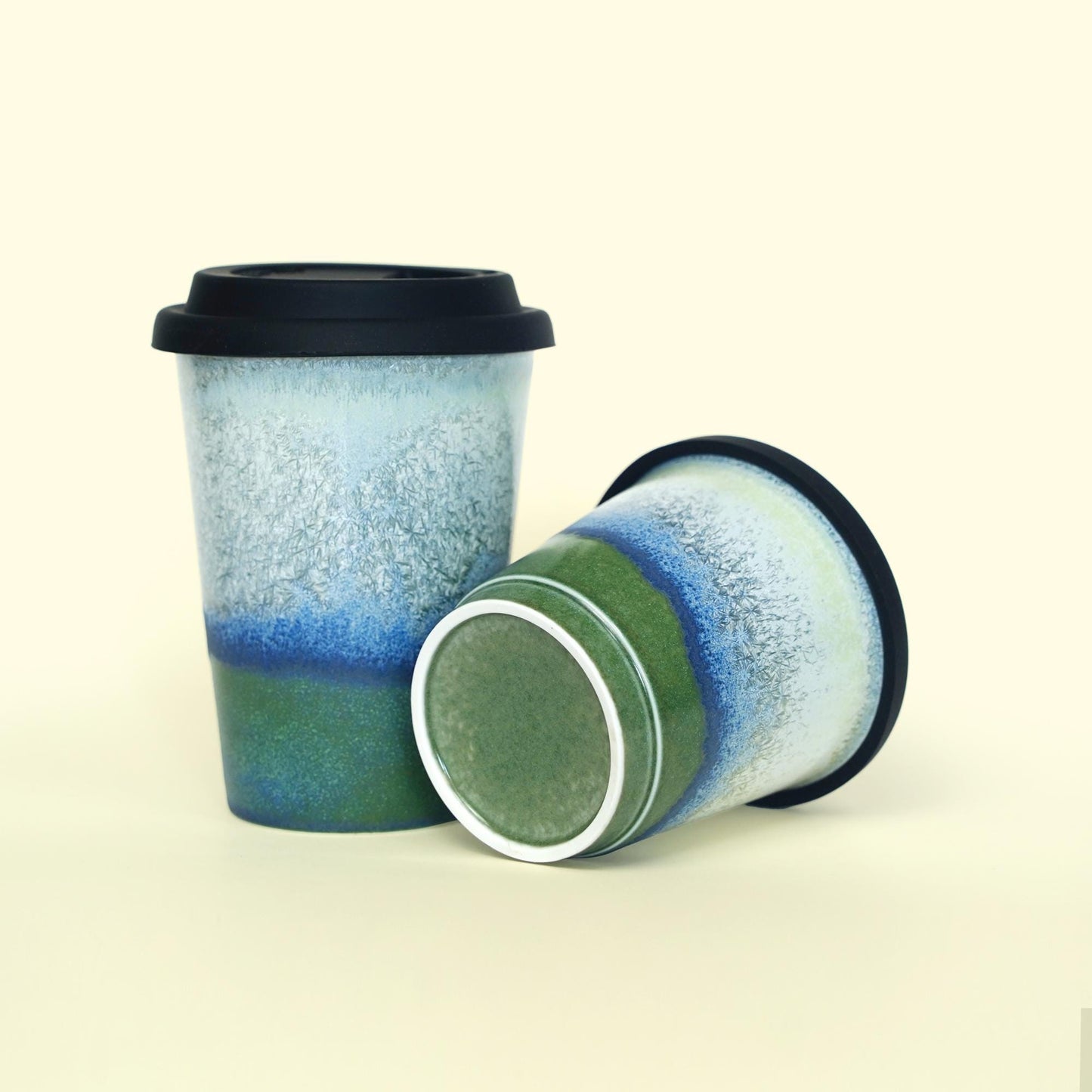 9oz-vs-11oz-green-ceramic-mugs-size- bottom-comparison